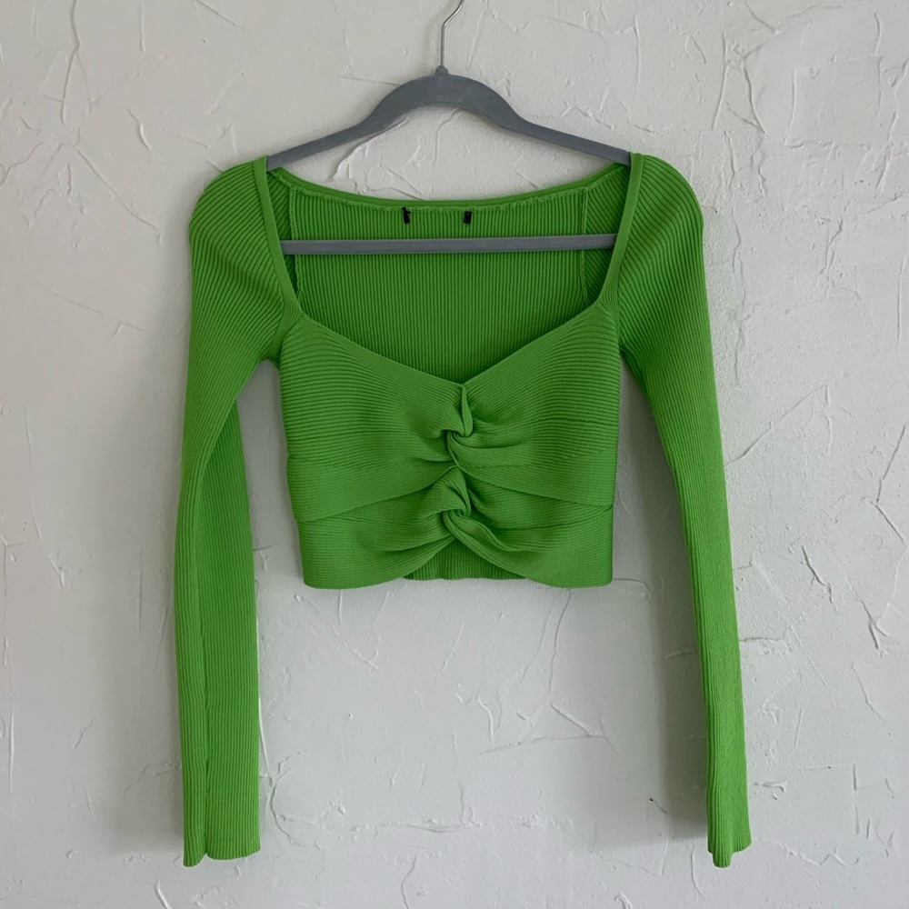 Cropped green long sleeve